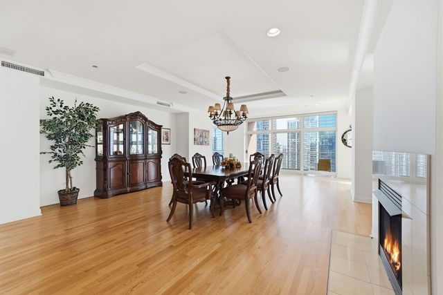 415 E North Water Street 2805, Chicago, IL 60611
