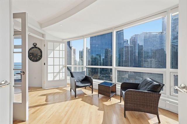 415 E North Water Street 2805, Chicago, IL 60611