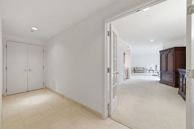 415 E North Water Street 2805, Chicago, IL 60611