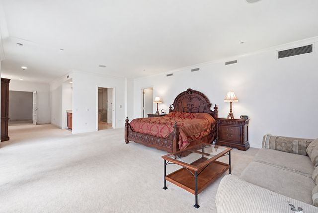 415 E North Water Street 2805, Chicago, IL 60611