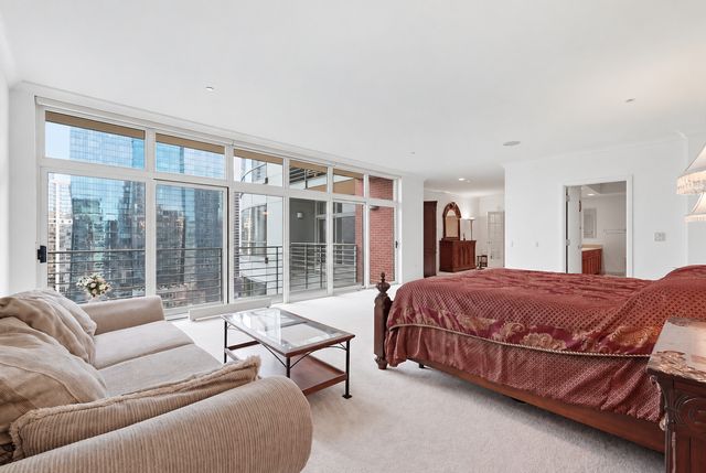 415 E North Water Street 2805, Chicago, IL 60611