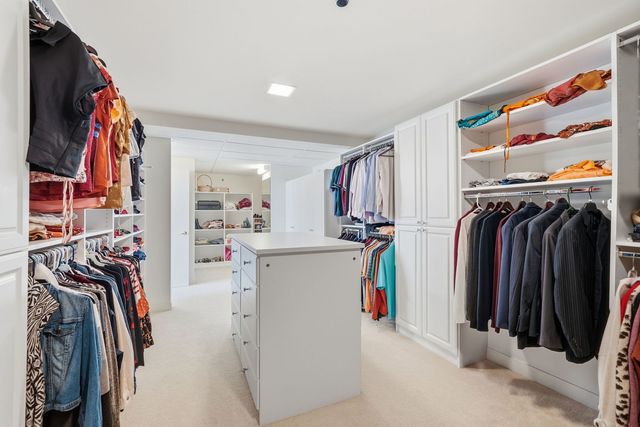 415 E North Water Street 2805, Chicago, IL 60611