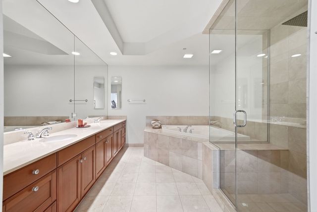 415 E North Water Street 2805, Chicago, IL 60611
