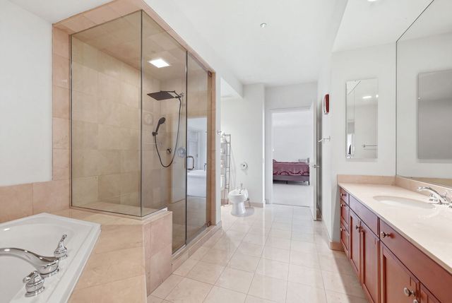 415 E North Water Street 2805, Chicago, IL 60611