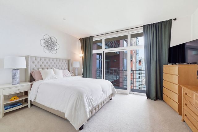 415 E North Water Street 2805, Chicago, IL 60611