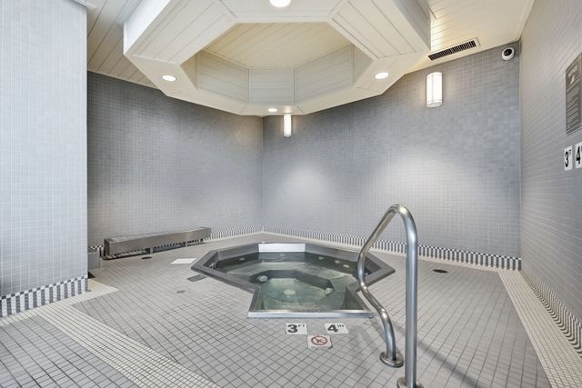 415 E North Water Street 2805, Chicago, IL 60611