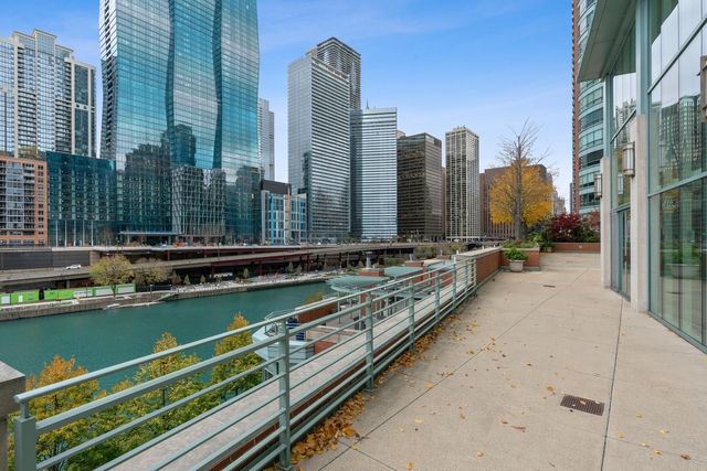 415 E North Water Street 2805, Chicago, IL 60611
