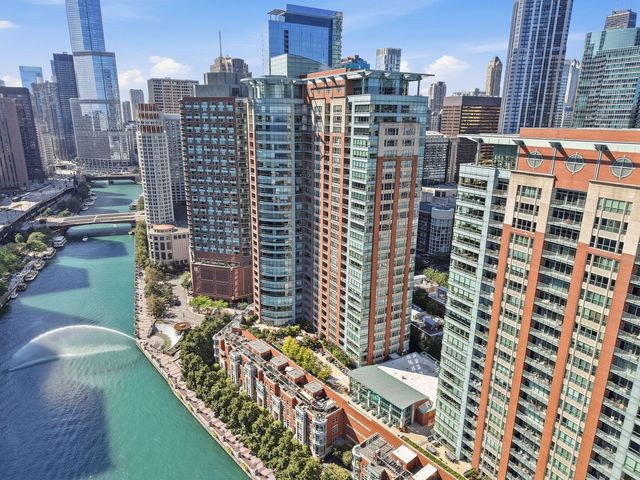 415 E North Water Street 2805, Chicago, IL 60611
