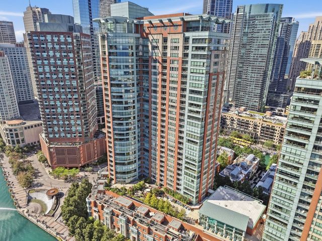 415 E North Water Street 2805, Chicago, IL 60611