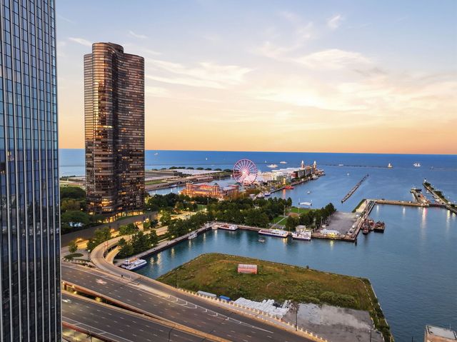 415 E North Water Street 2805, Chicago, IL 60611