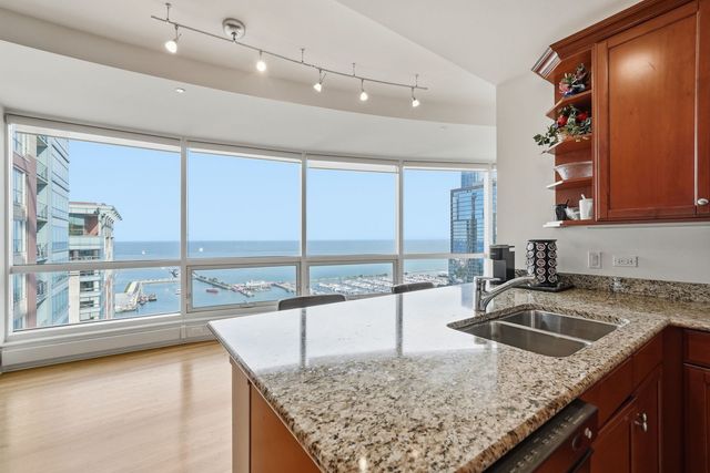 415 E North Water Street 2805, Chicago, IL 60611