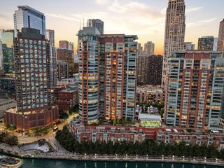 415 E North Water Street 2805, Chicago, IL 60611