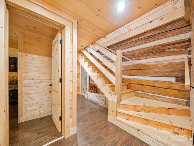 34 McCurry Road, Burnsville, NC 28714