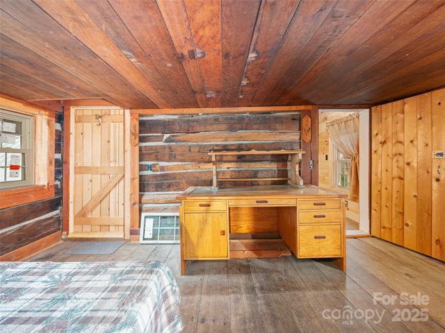 34 McCurry Road, Burnsville, NC 28714