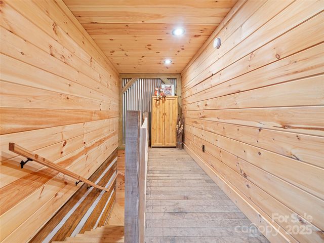 34 McCurry Road, Burnsville, NC 28714