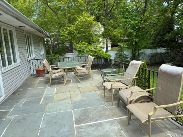 727 Wilmot Road, Scarsdale, NY 10583