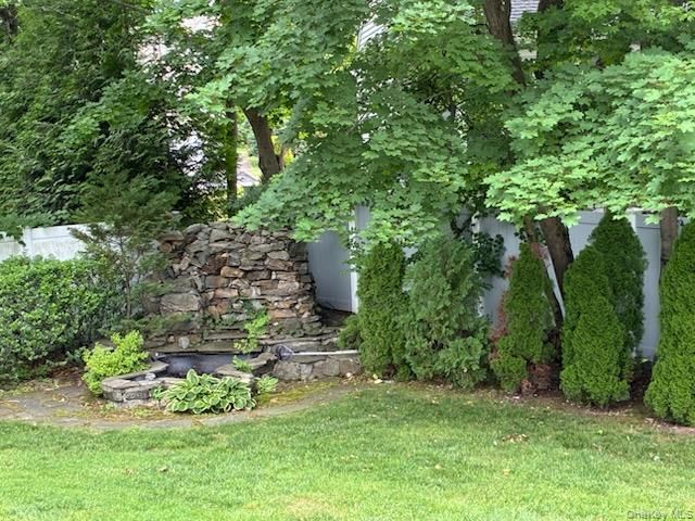 727 Wilmot Road, Scarsdale, NY 10583