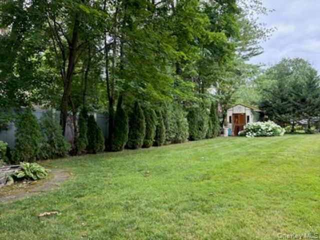 727 Wilmot Road, Scarsdale, NY 10583