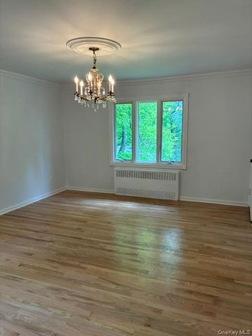 727 Wilmot Road, Scarsdale, NY 10583