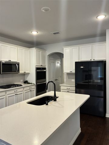 1909 Drover Creek Road, Aubrey, TX 76227