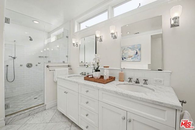 2114 Glendon Avenue, Los Angeles, CA 90025