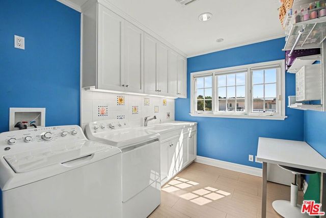 2114 Glendon Avenue, Los Angeles, CA 90025