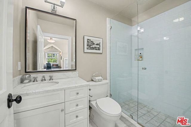 2114 Glendon Avenue, Los Angeles, CA 90025