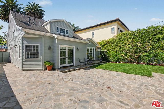 2114 Glendon Avenue, Los Angeles, CA 90025