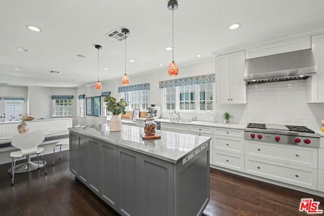 2114 Glendon Avenue, Los Angeles, CA 90025