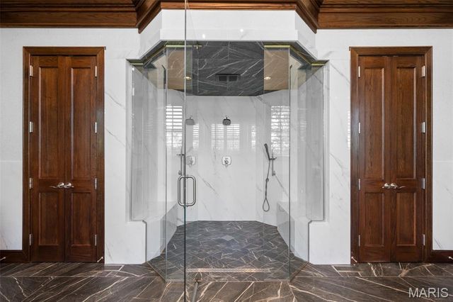 17 Bridle Ridge Lane, Huntleigh, MO 63131