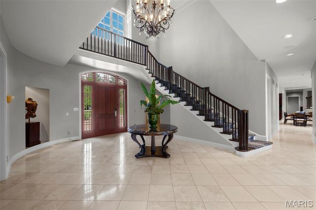 17 Bridle Ridge Lane, Huntleigh, MO 63131