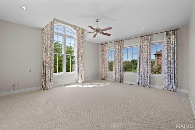 17 Bridle Ridge Lane, Huntleigh, MO 63131