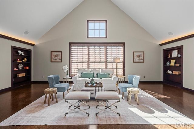 17 Bridle Ridge Lane, Huntleigh, MO 63131