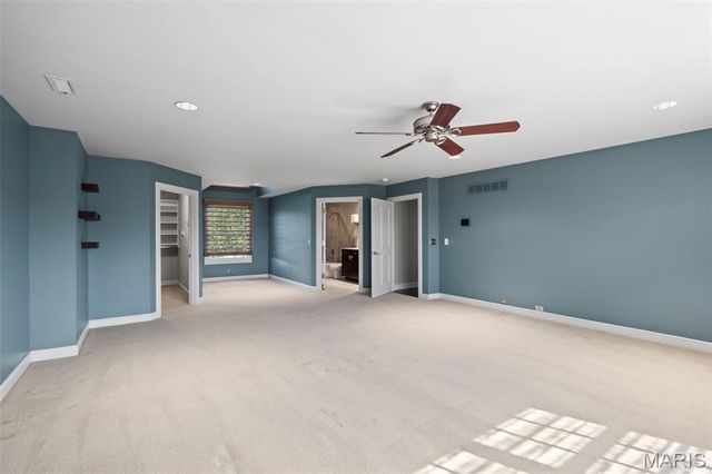 17 Bridle Ridge Lane, Huntleigh, MO 63131