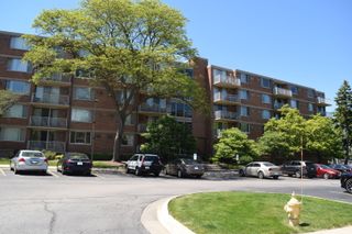 2222 S Stewart Avenue 1H, Lombard, IL 60148