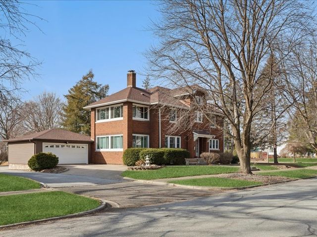 2311 12th Street, Moline, IL 61265