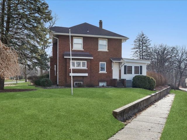 2311 12th Street, Moline, IL 61265