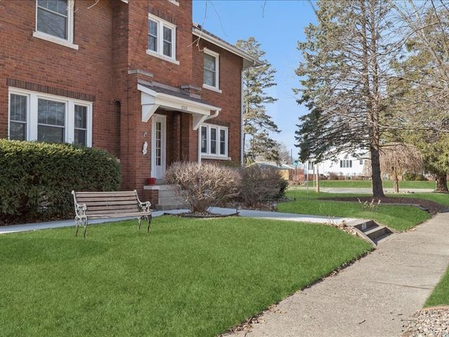 2311 12th Street, Moline, IL 61265