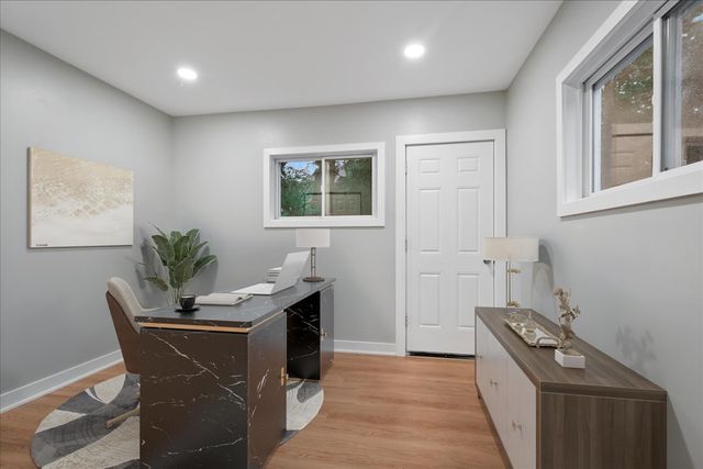 7087 N McAlpin Avenue, Chicago, IL 60646