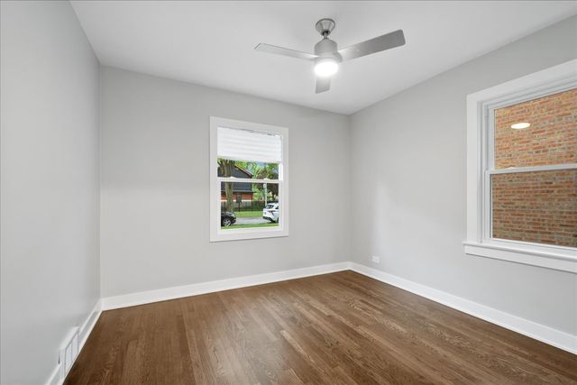 7087 N McAlpin Avenue, Chicago, IL 60646