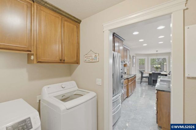 6036 Lillian St SE, Salem, OR 97306