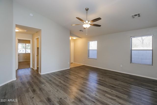 5605 S 11th Place, Phoenix, AZ 85040