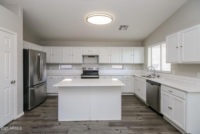 5605 S 11th Place, Phoenix, AZ 85040