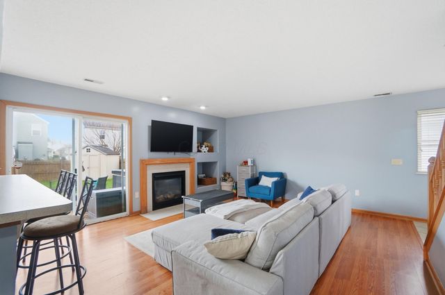 6891 Spring Bloom Drive, Canal Winchester, OH 43110