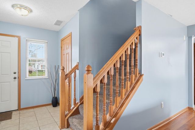 6891 Spring Bloom Drive, Canal Winchester, OH 43110