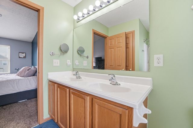 6891 Spring Bloom Drive, Canal Winchester, OH 43110