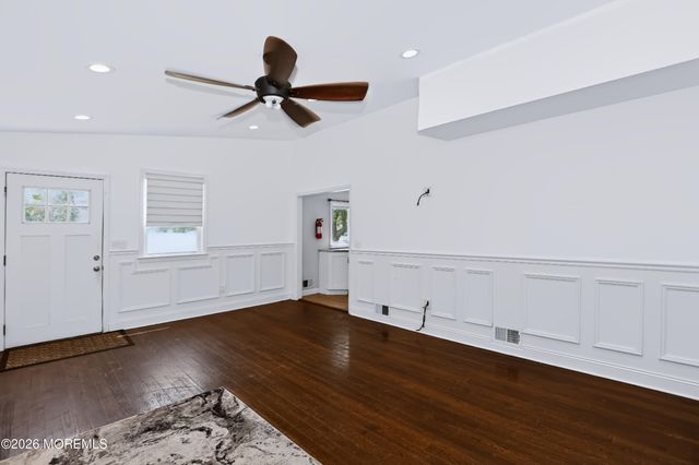 33 Alan Terrace, Howell, NJ 07731
