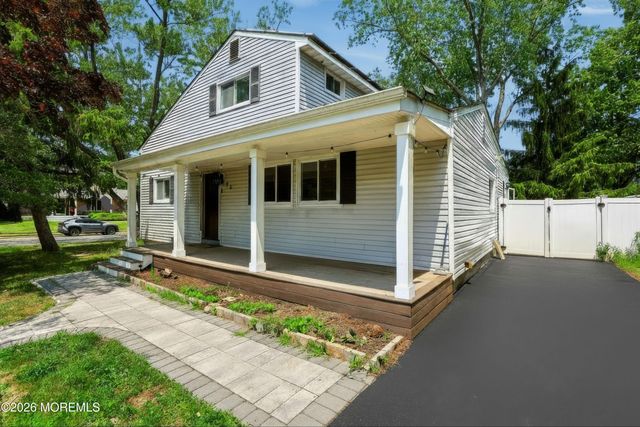 33 Alan Terrace, Howell, NJ 07731