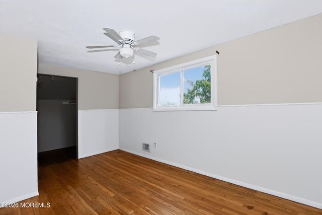 33 Alan Terrace, Howell, NJ 07731
