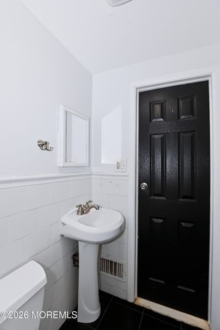 33 Alan Terrace, Howell, NJ 07731